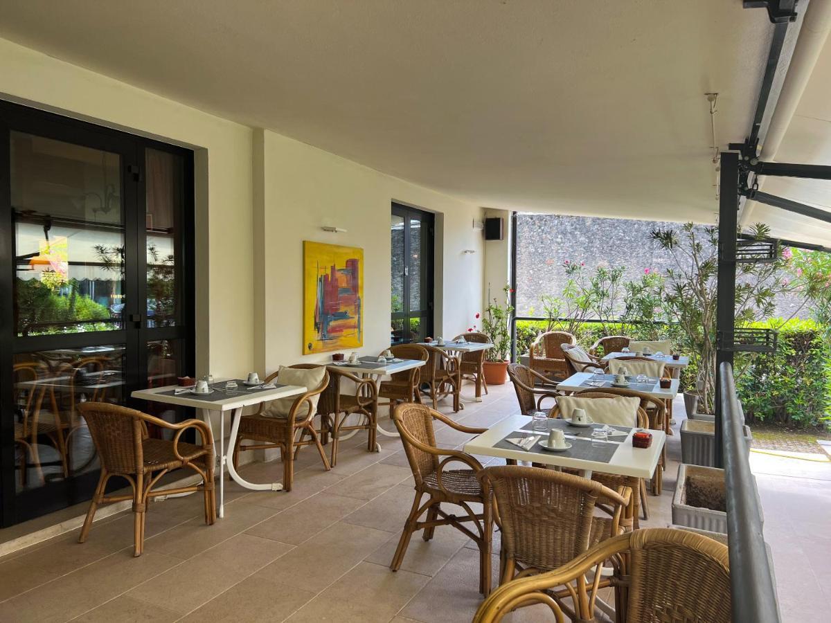 Hotel Marina Тори дел Бенако Екстериор снимка