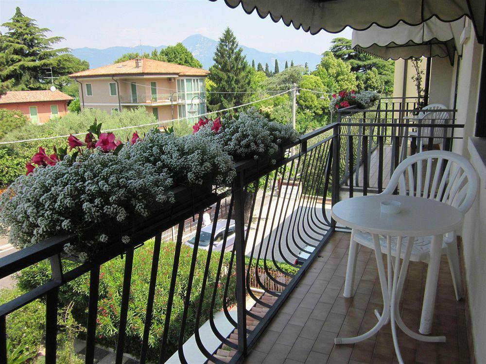 Hotel Marina Тори дел Бенако Екстериор снимка