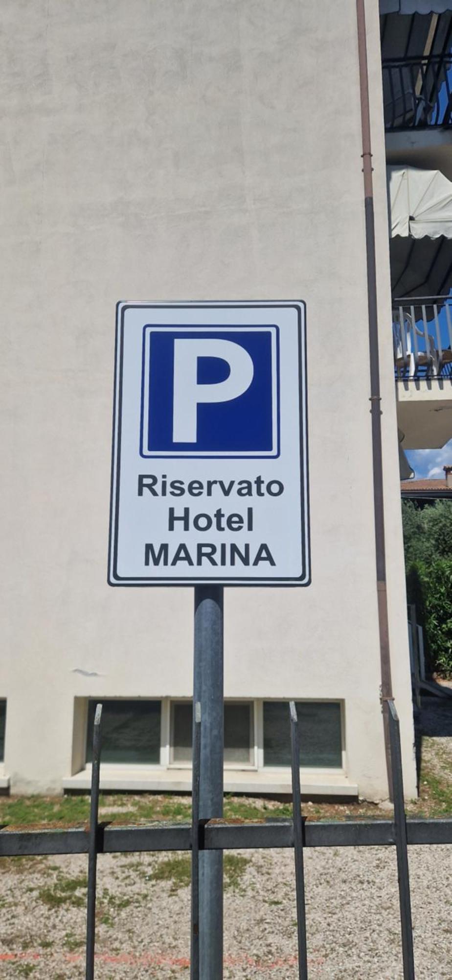 Hotel Marina Тори дел Бенако Екстериор снимка