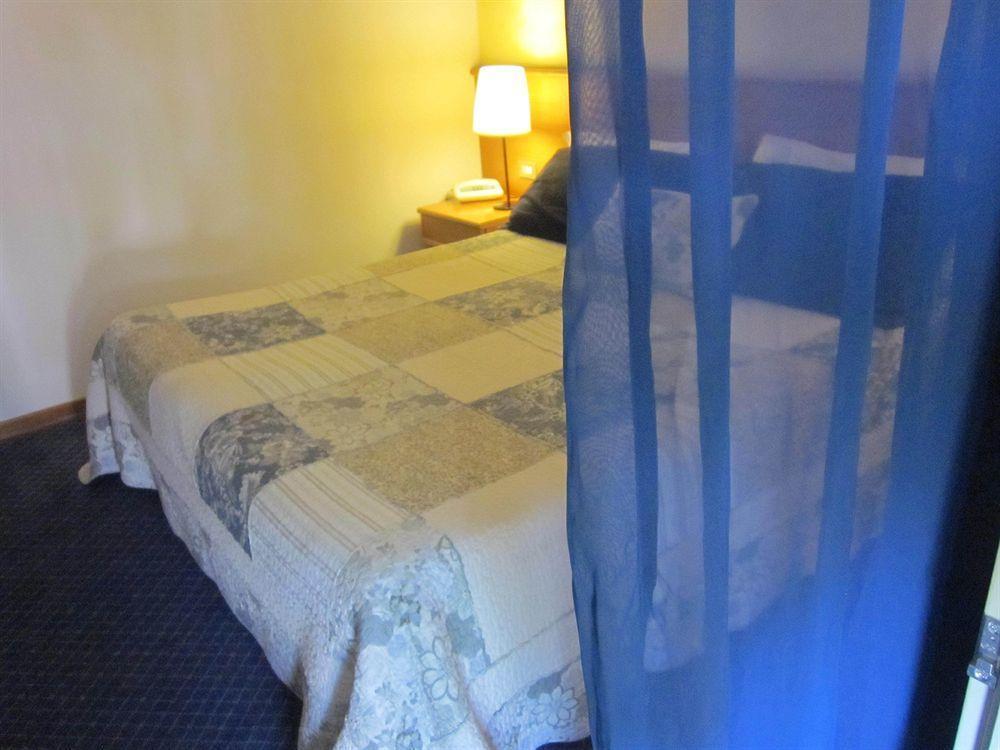 Hotel Marina Тори дел Бенако Екстериор снимка