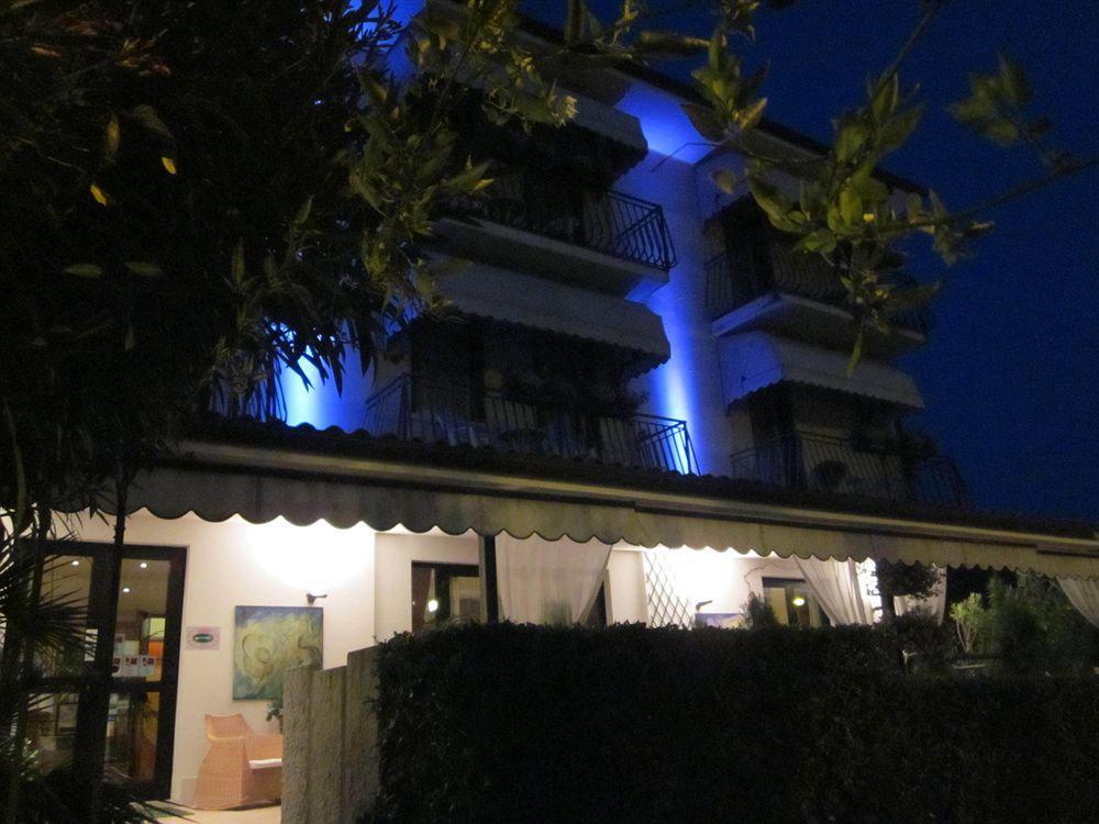 Hotel Marina Тори дел Бенако Екстериор снимка