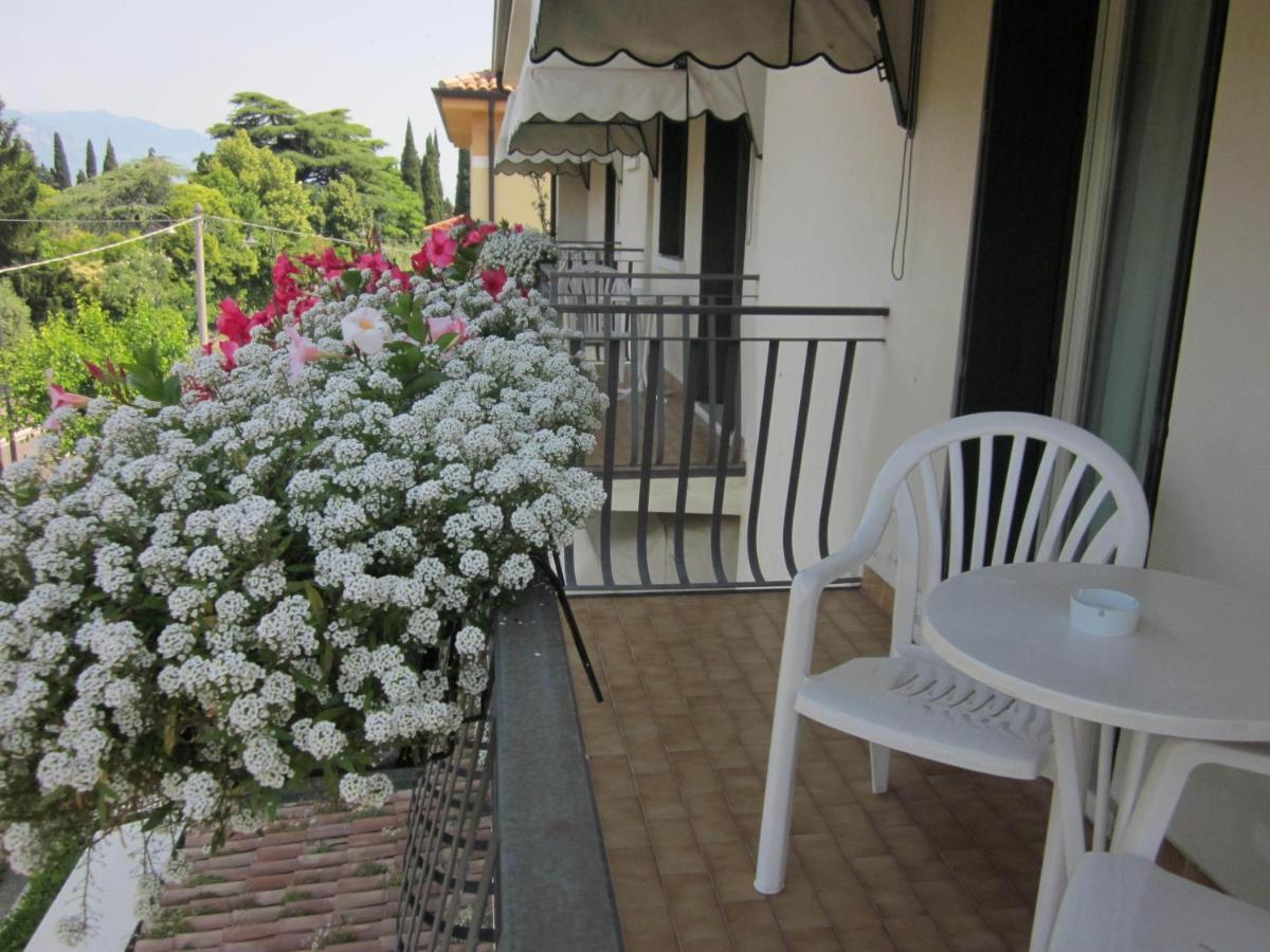 Hotel Marina Тори дел Бенако Стая снимка